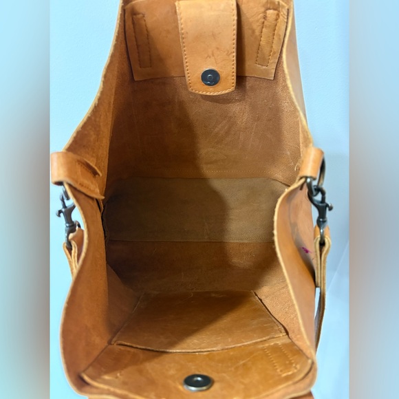 • ABLE Tote • - Picture 7 of 8